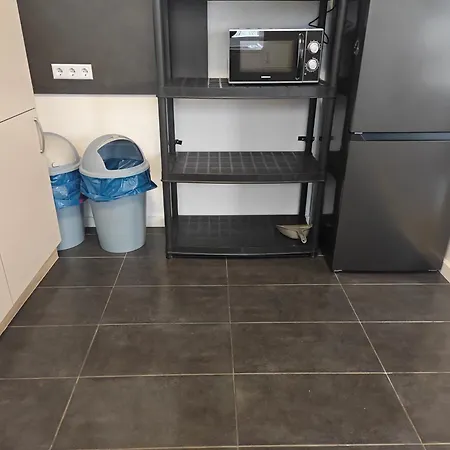 Work And Iam 130qm 4 Schlafzimmer,9x Einzel Bett, Neu Modernisiert *