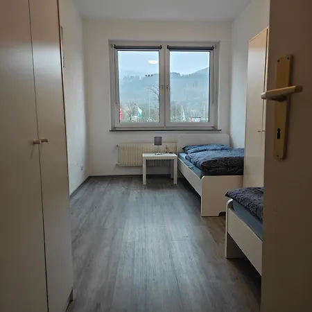 아파트 Work And Iam 130qm 4 Schlafzimmer,9x Einzel Bett, Neu Modernisiert 플레텐베르크