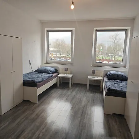 Work And Iam 130qm 4 Schlafzimmer,9x Einzel Bett, Neu Modernisiert Daire