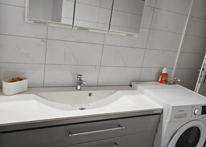 Work And Iam 130qm 4 Schlafzimmer,9x Einzel Bett, Neu Modernisiert Lejlighed *