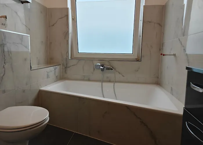 Work And Iam 130qm 4 Schlafzimmer,9x Einzel Bett, Neu Modernisiert Lejlighed *