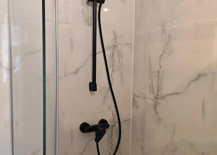 Lejlighed Work And Iam 130qm 4 Schlafzimmer,9x Einzel Bett, Neu Modernisiert