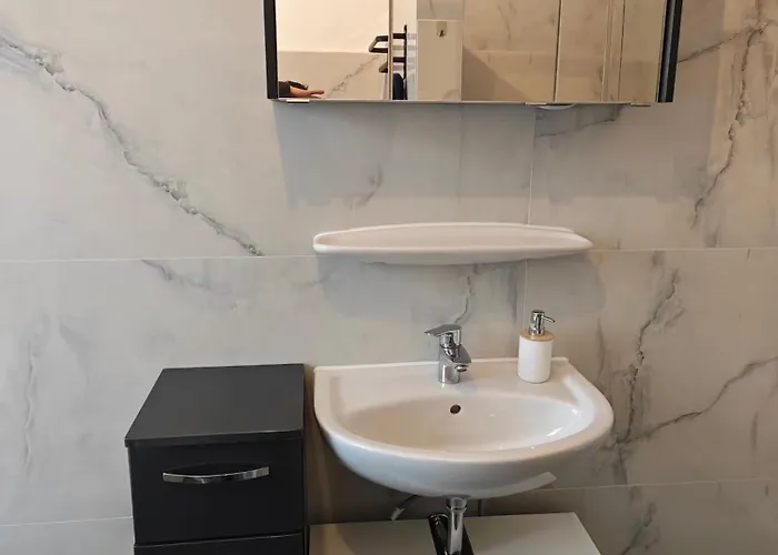 Work And Iam 130qm 4 Schlafzimmer,9x Einzel Bett, Neu Modernisiert Lejlighed *