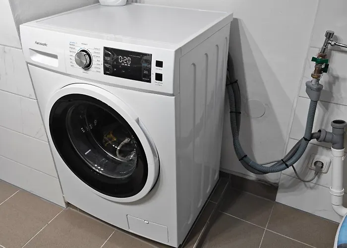 Work And Iam 130qm 4 Schlafzimmer,9x Einzel Bett, Neu Modernisiert * Plettenberg